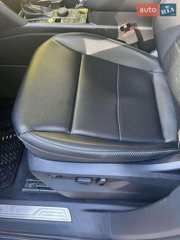 Внедорожник / Кроссовер Volkswagen Atlas Cross Sport 2022 в Львове