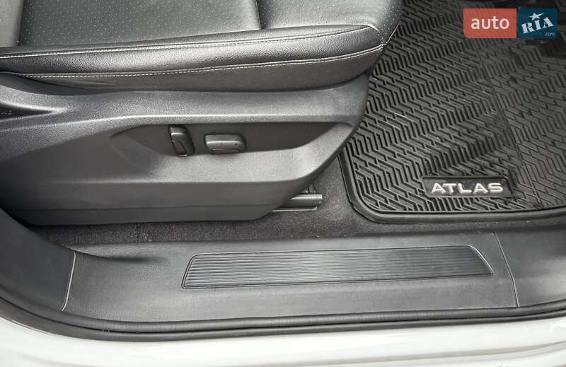 Внедорожник / Кроссовер Volkswagen Atlas Cross Sport 2020 в Киеве