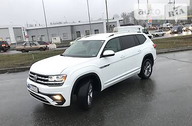 Позашляховик / Кросовер Volkswagen Atlas 2017 в 