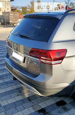 Позашляховик / Кросовер Volkswagen Atlas 2020 в Львові