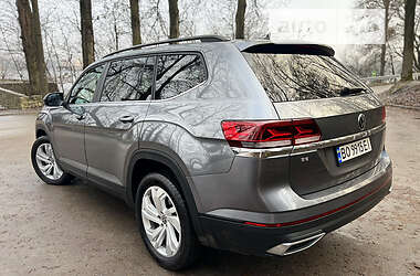 Позашляховик / Кросовер Volkswagen Atlas 2021 в 
