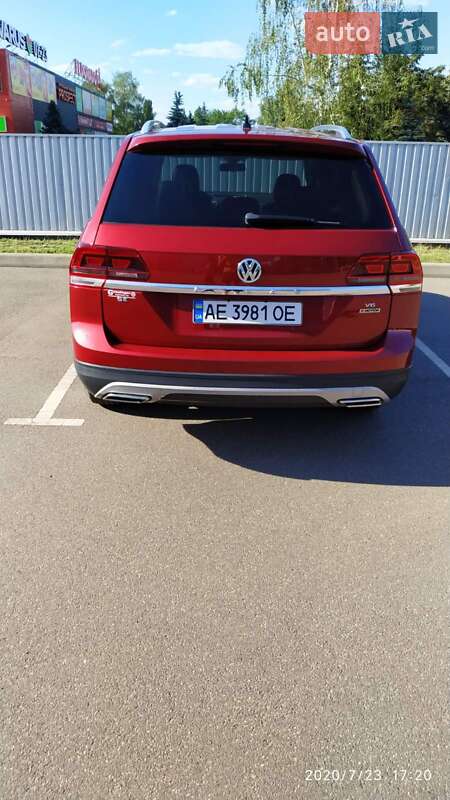 Внедорожник / Кроссовер Volkswagen Atlas 2017 в Кривом Роге