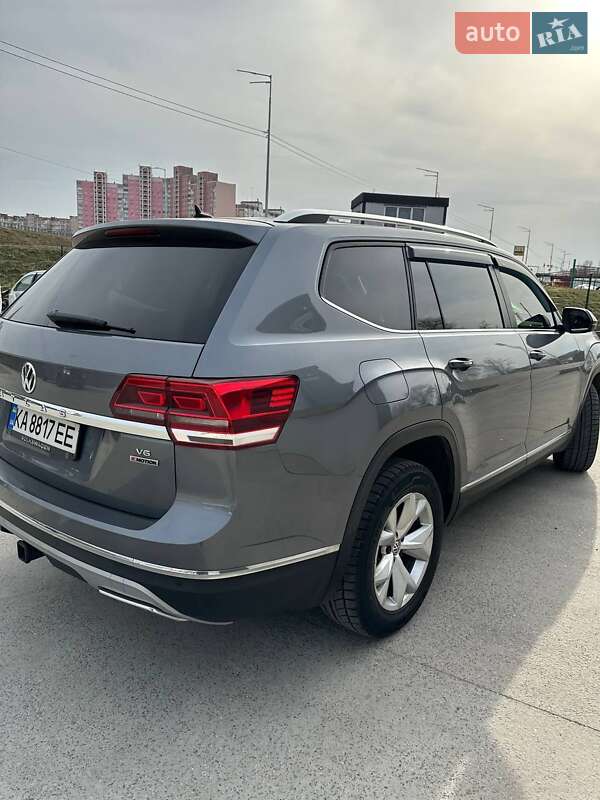 Позашляховик / Кросовер Volkswagen Atlas 2017 в Києві