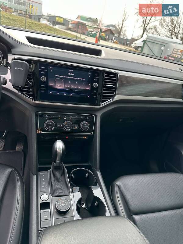 Позашляховик / Кросовер Volkswagen Atlas 2017 в Києві