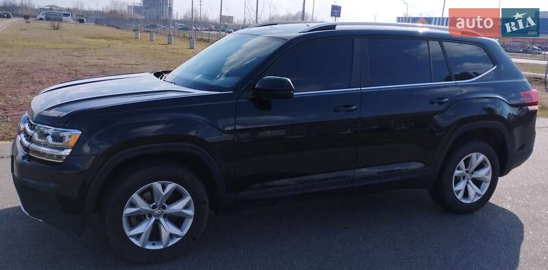 Позашляховик / Кросовер Volkswagen Atlas 2017 в Києві