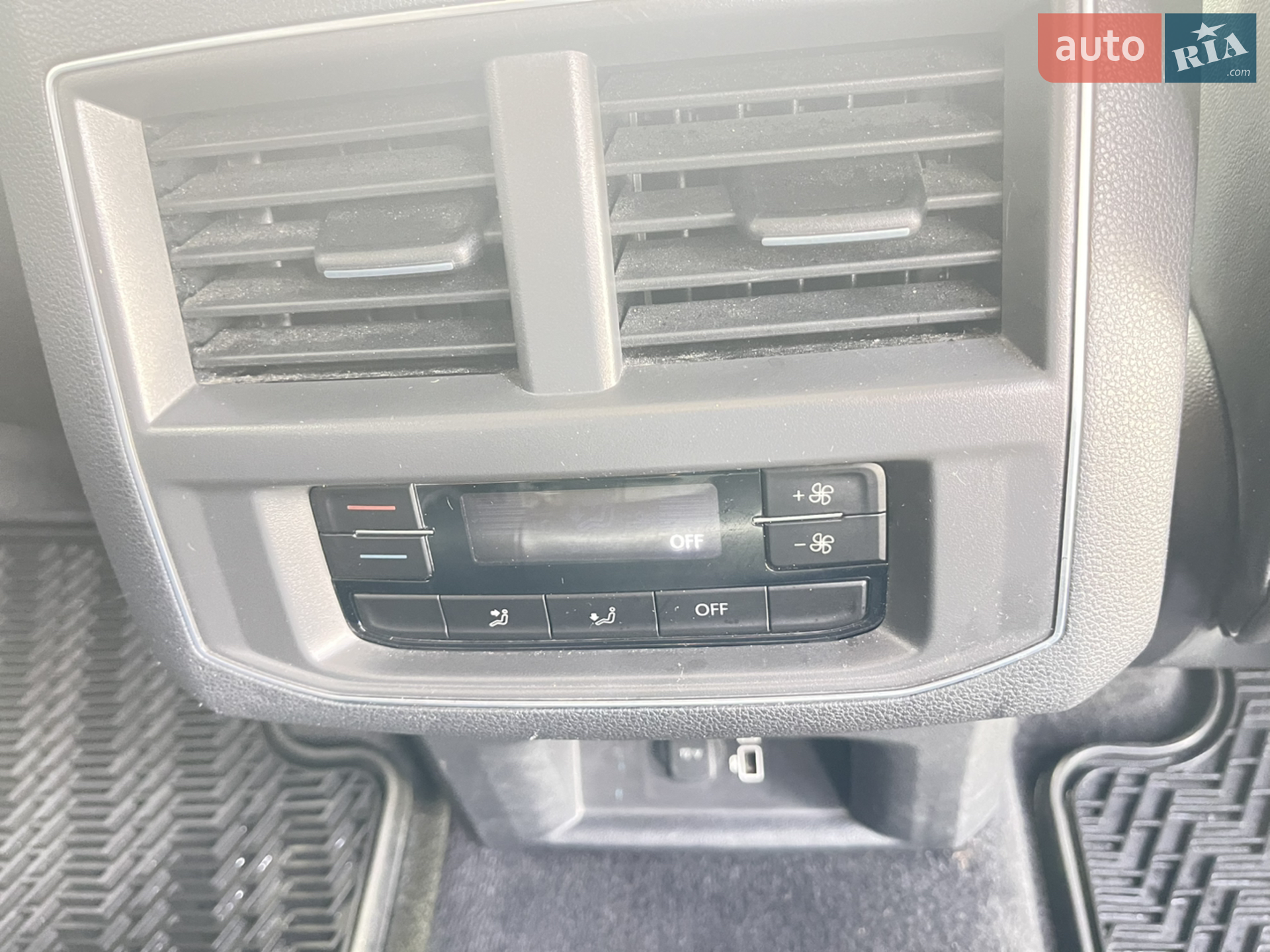 2017 Volkswagen Atlas - мініатюра 18