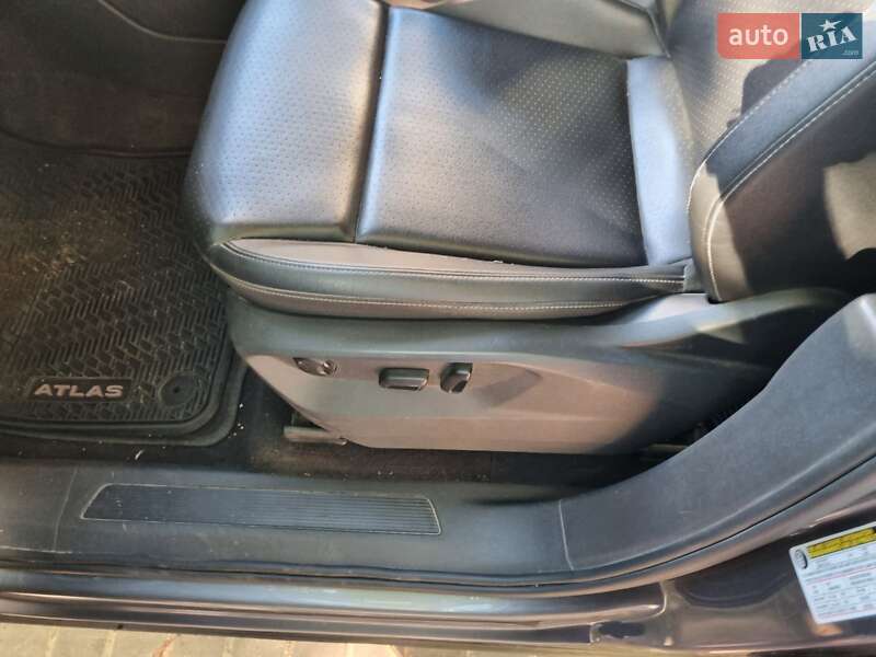 Внедорожник / Кроссовер Volkswagen Atlas 2017 в Днепре фото 7 Внедорожник / Кроссовер Volkswagen Atlas 2017 в Днепре