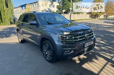 Позашляховик / Кросовер Volkswagen Atlas 2017 в Києві