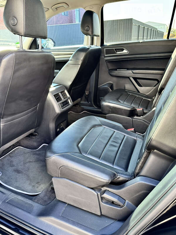 Внедорожник / Кроссовер Volkswagen Atlas 2017 в Киеве