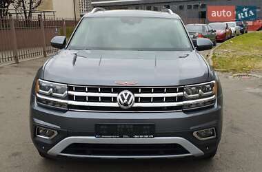 Позашляховик / Кросовер Volkswagen Atlas 2017 в Києві