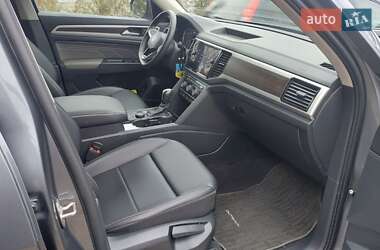Внедорожник / Кроссовер Volkswagen Atlas 2021 в 