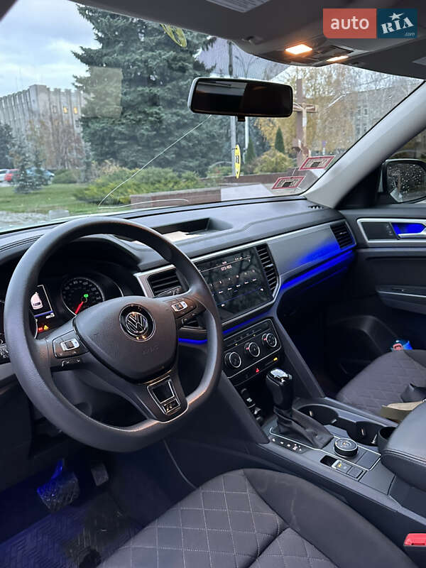 Внедорожник / Кроссовер Volkswagen Atlas 2017 в Кременчуге