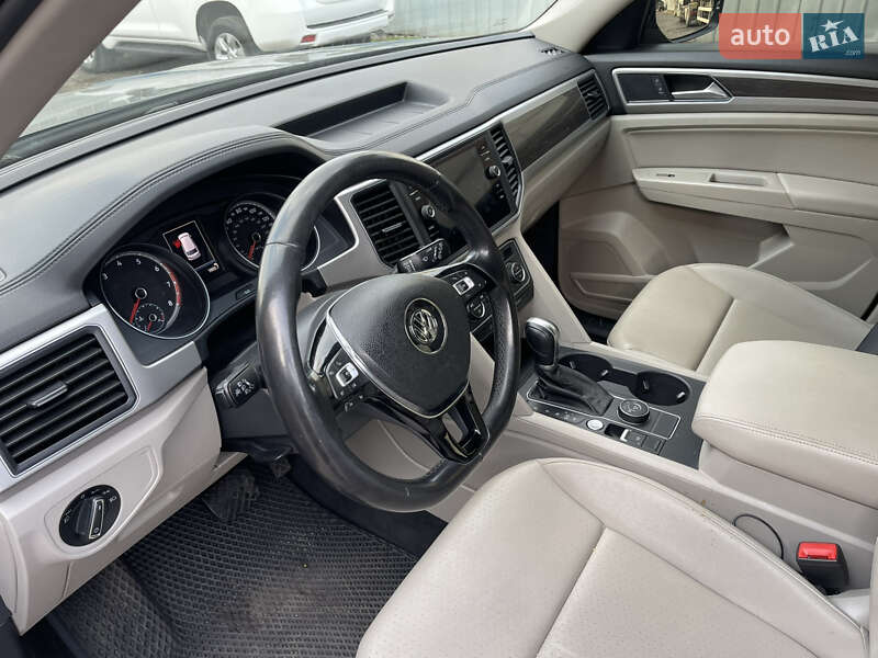 Внедорожник / Кроссовер Volkswagen Atlas 2017 в Киеве