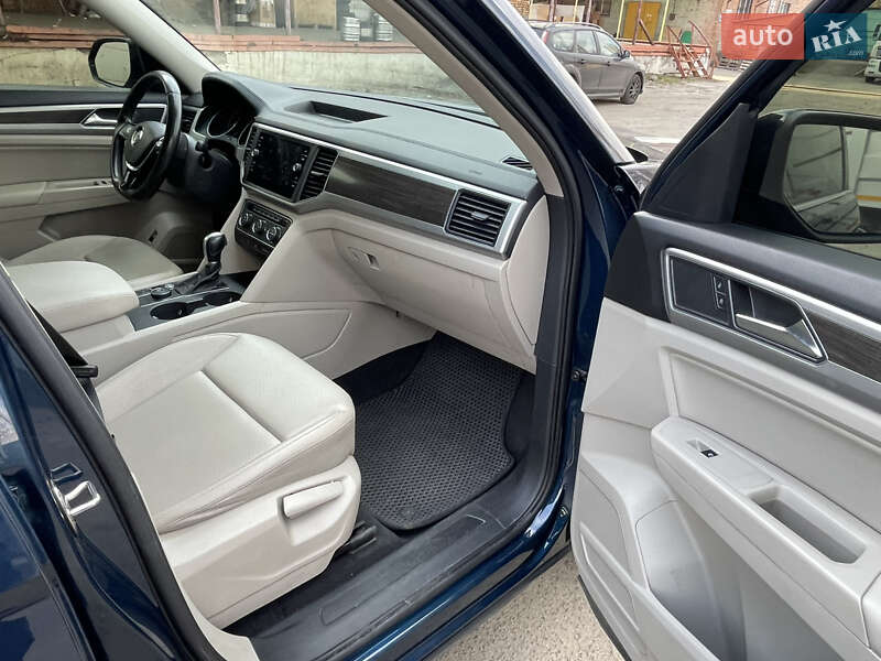 Внедорожник / Кроссовер Volkswagen Atlas 2017 в Киеве