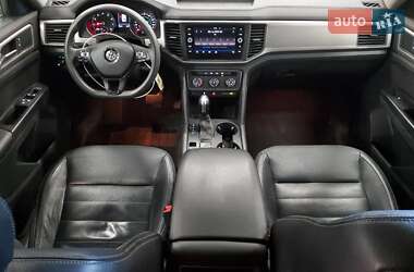 Позашляховик / Кросовер Volkswagen Atlas 2018 в 