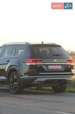Позашляховик / Кросовер Volkswagen Atlas 2019 в 