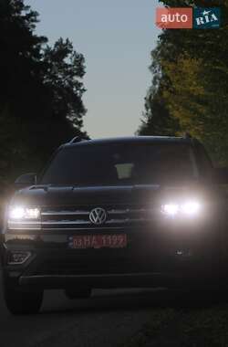 Позашляховик / Кросовер Volkswagen Atlas 2019 в 