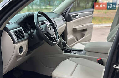 Внедорожник / Кроссовер Volkswagen Atlas 2019 в 
