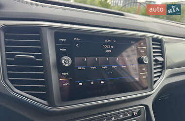Позашляховик / Кросовер Volkswagen Atlas 2018 в 