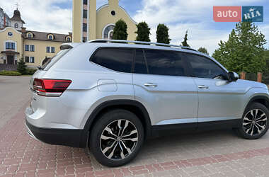 Позашляховик / Кросовер Volkswagen Atlas 2017 в 