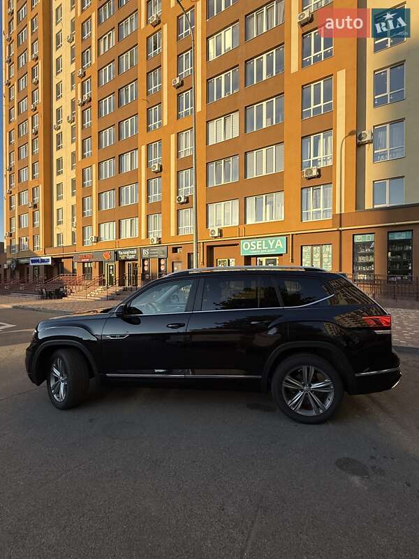 Внедорожник / Кроссовер Volkswagen Atlas 2018 в Вишневом