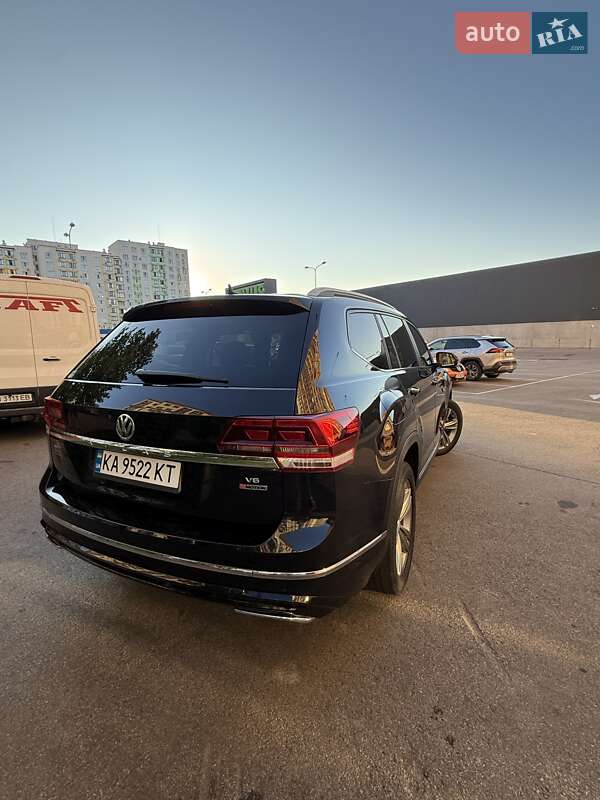 Внедорожник / Кроссовер Volkswagen Atlas 2018 в Вишневом