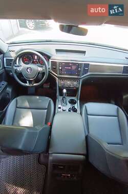 Внедорожник / Кроссовер Volkswagen Atlas 2018 в 