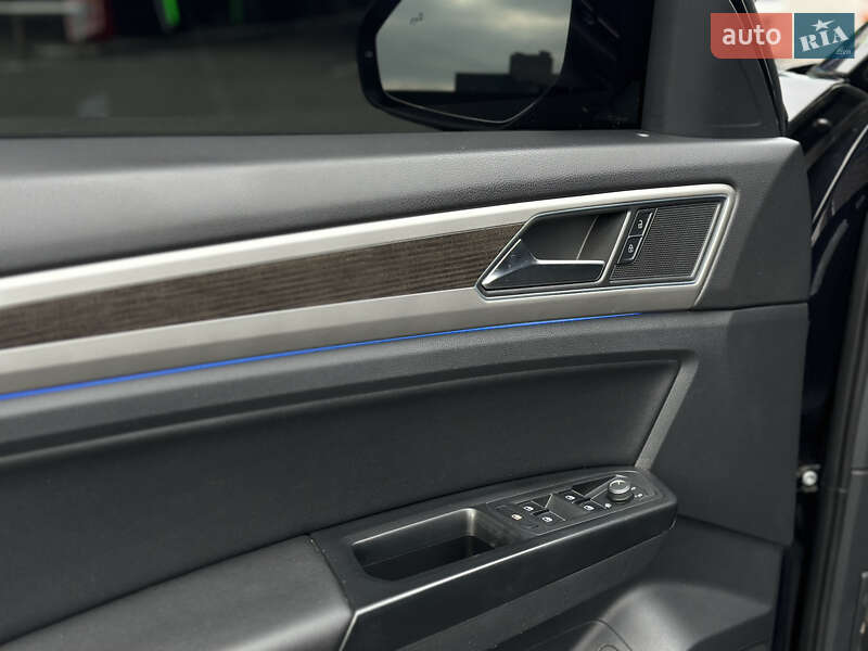 Внедорожник / Кроссовер Volkswagen Atlas 2018 в Днепре фото 15 Внедорожник / Кроссовер Volkswagen Atlas 2018 в Днепре