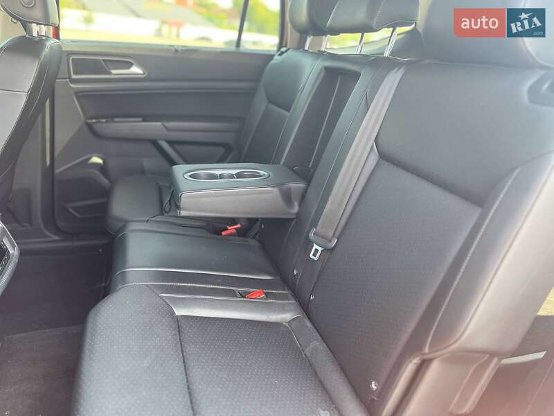 Позашляховик / Кросовер Volkswagen Atlas 2019 в Києві