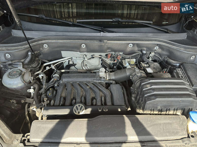 Позашляховик / Кросовер Volkswagen Atlas 2017 в Миколаєві