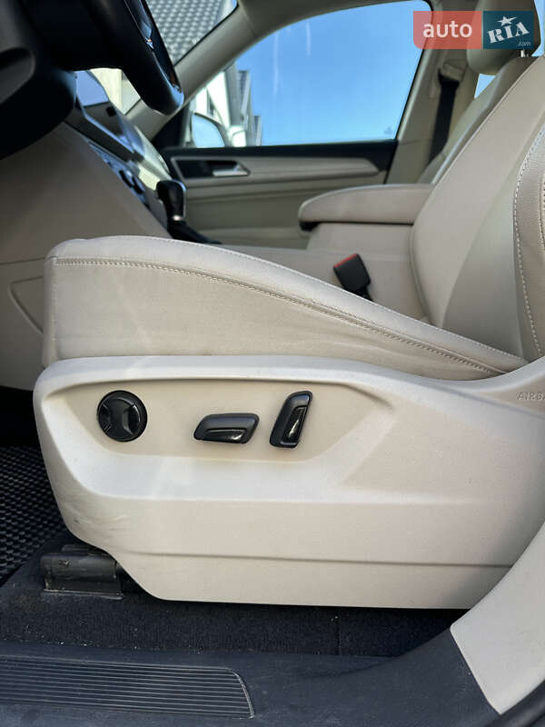 Позашляховик / Кросовер Volkswagen Atlas 2019 в Петропавлівській Борщагівці