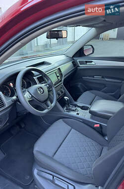 Позашляховик / Кросовер Volkswagen Atlas 2018 в 