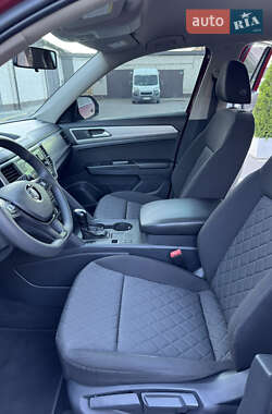 Позашляховик / Кросовер Volkswagen Atlas 2018 в 