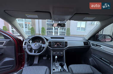 Позашляховик / Кросовер Volkswagen Atlas 2018 в 