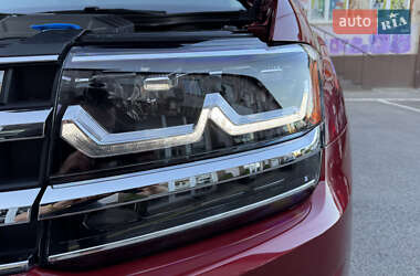 Позашляховик / Кросовер Volkswagen Atlas 2018 в 