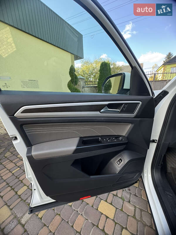 Позашляховик / Кросовер Volkswagen Atlas 2020 в Івано-Франківську