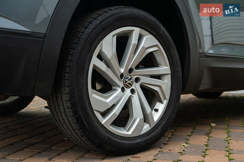 Позашляховик / Кросовер Volkswagen Atlas 2021 в Києві