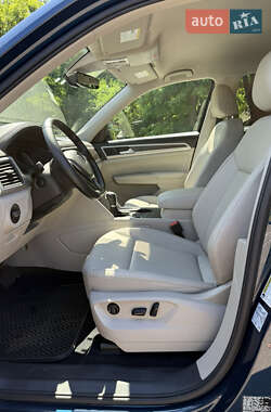 Внедорожник / Кроссовер Volkswagen Atlas 2018 в 