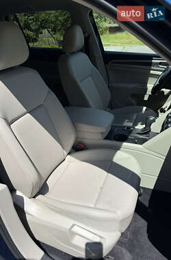 Внедорожник / Кроссовер Volkswagen Atlas 2018 в 