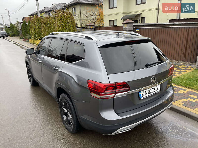 Внедорожник / Кроссовер Volkswagen Atlas 2017 в Киеве
