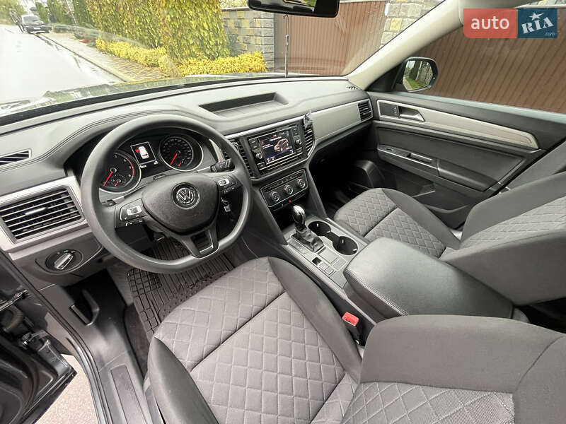 Внедорожник / Кроссовер Volkswagen Atlas 2017 в Киеве
