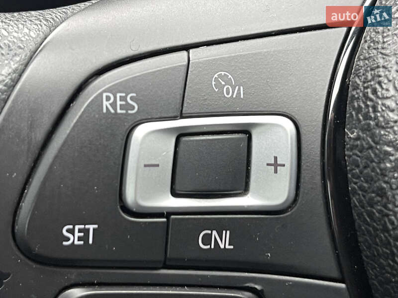 Внедорожник / Кроссовер Volkswagen Atlas 2017 в Киеве