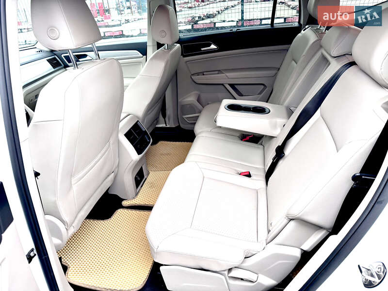 Внедорожник / Кроссовер Volkswagen Atlas 2018 в Киеве фото 19 Внедорожник / Кроссовер Volkswagen Atlas 2018 в Киеве