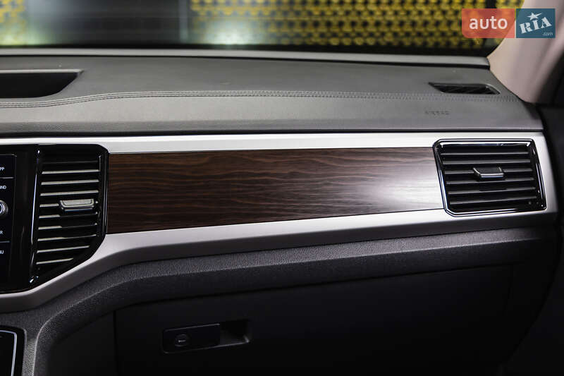 Внедорожник / Кроссовер Volkswagen Atlas 2022 в Луцке