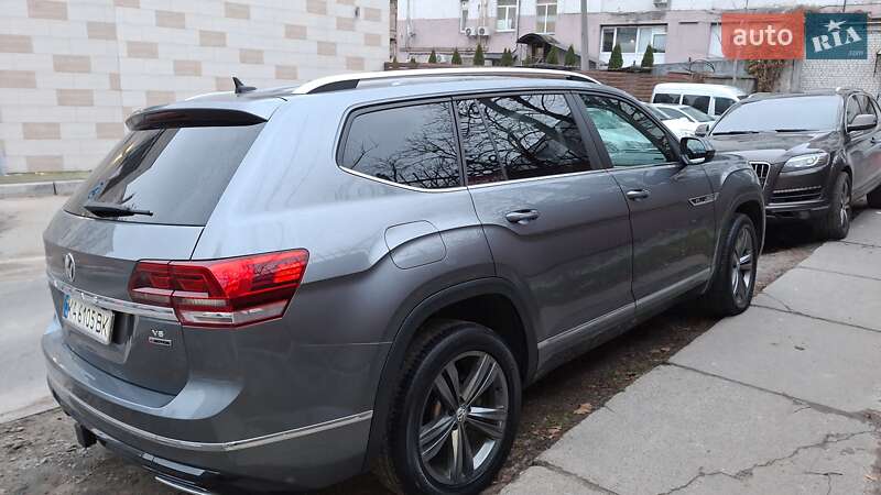 Позашляховик / Кросовер Volkswagen Atlas 2019 в Києві