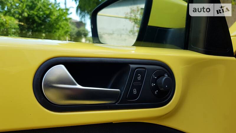 Купе Volkswagen Beetle 2013 в Одесі фото 18 Купе Volkswagen Beetle 2013 в Одесі