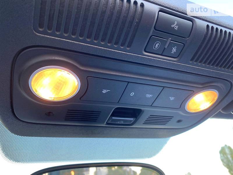 Кабріолет Volkswagen Beetle 2013 в Дніпрі