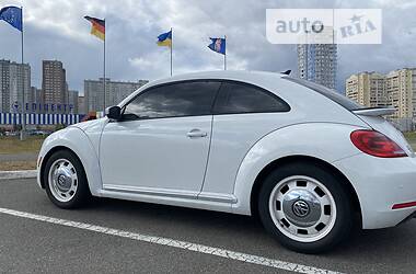 Седан Volkswagen Beetle 2014 в Киеве