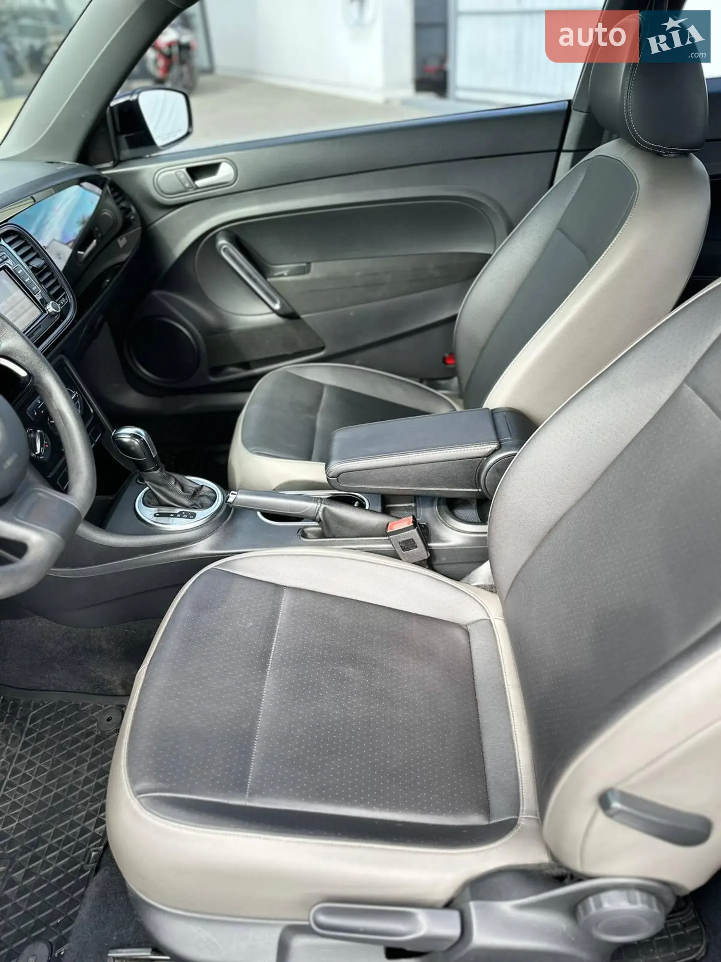 2015 Volkswagen Beetle - мініатюра 18