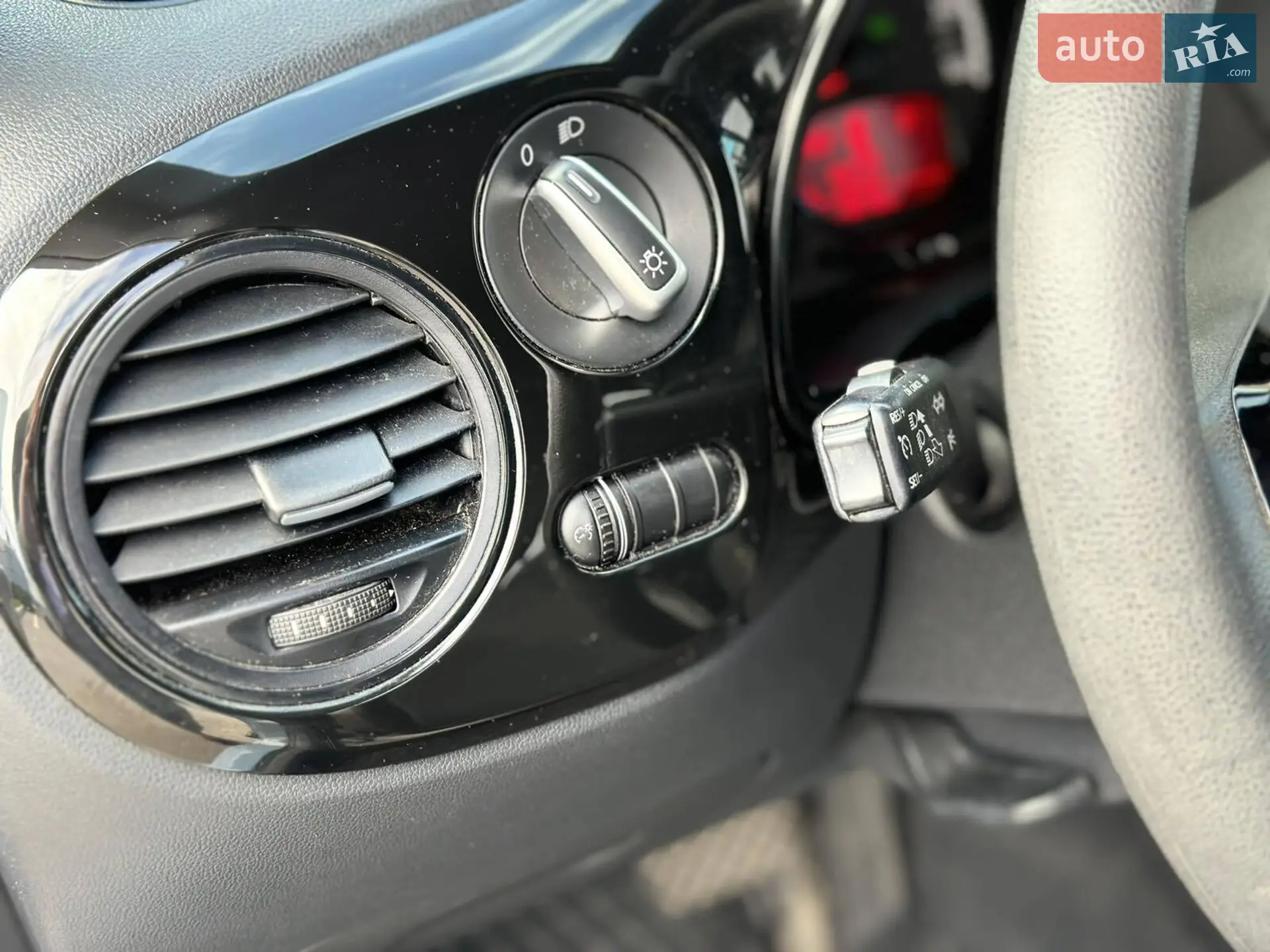 2015 Volkswagen Beetle - мініатюра 19